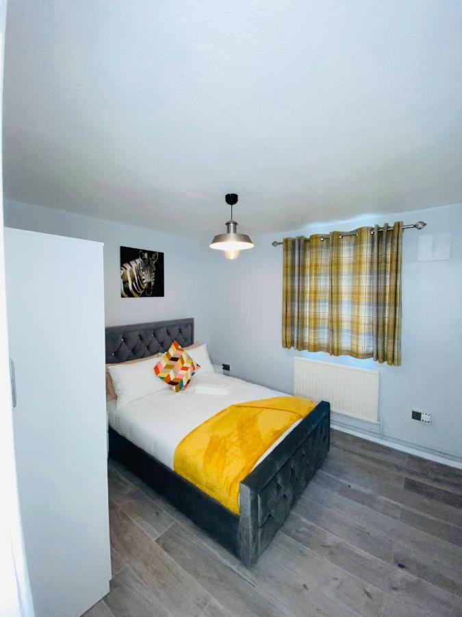 Bright, Spacious, Modern Interior Decor 2 Bedrooms Apartment With Amazing Views Londyn Zewnętrze zdjęcie