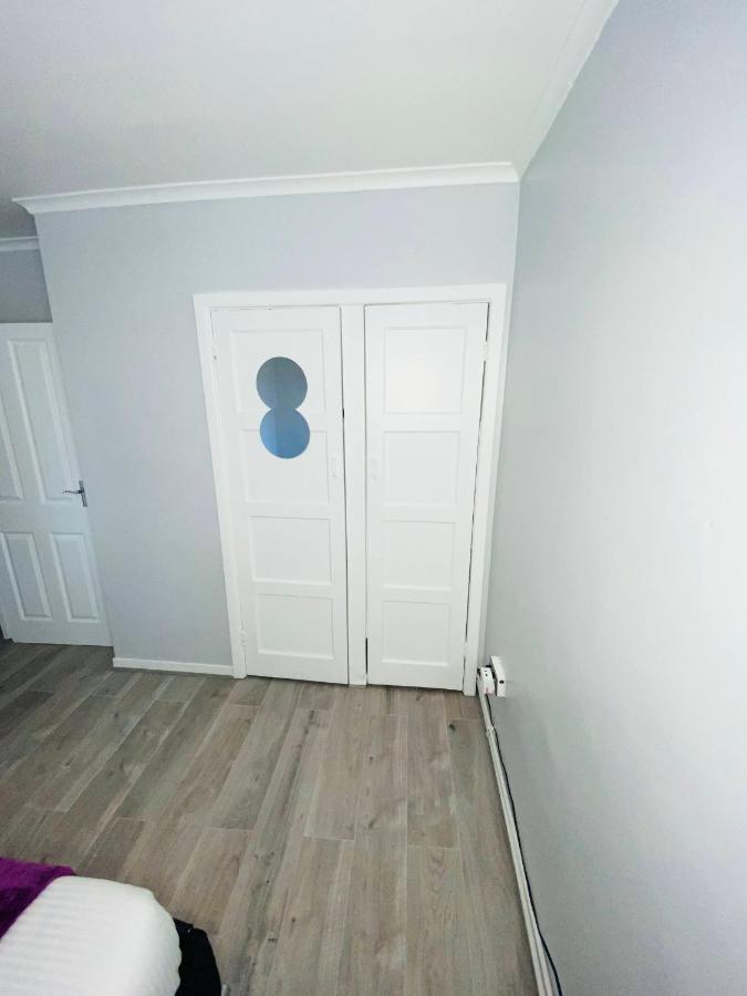 Bright, Spacious, Modern Interior Decor 2 Bedrooms Apartment With Amazing Views Londyn Zewnętrze zdjęcie