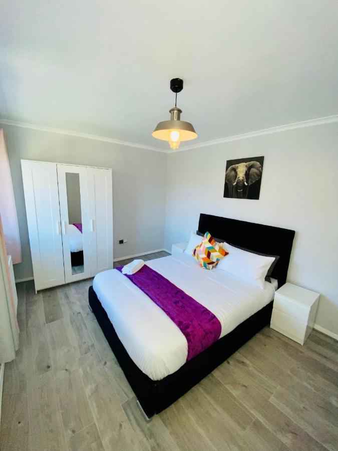 Bright, Spacious, Modern Interior Decor 2 Bedrooms Apartment With Amazing Views Londyn Zewnętrze zdjęcie