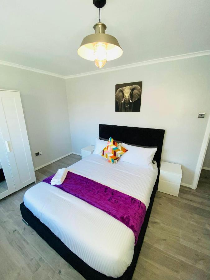 Bright, Spacious, Modern Interior Decor 2 Bedrooms Apartment With Amazing Views Londyn Zewnętrze zdjęcie